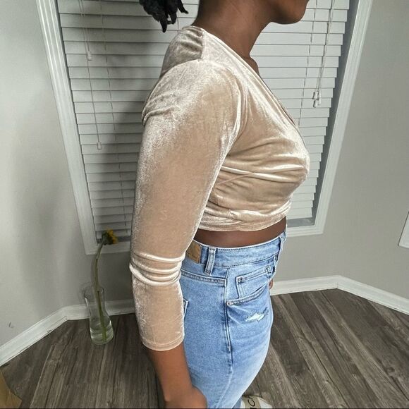 2/$30 FOREVER 21 Velvet Wrap Crop Top - Picture 6 of 10